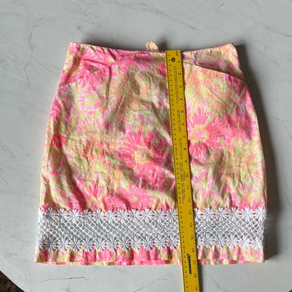 Lilly Pulitzer Pink and Yellow Floral Skirt with White Lace - Picture 7 of 12